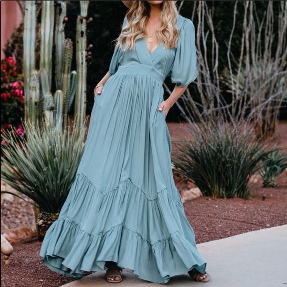 Vici seafoam season pocketed tiered maxi dress